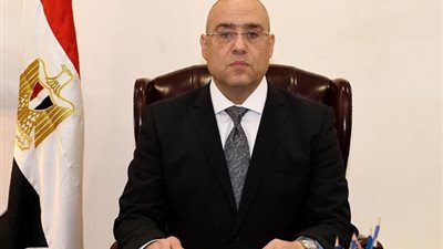 وزير الإسكان يتابع معدلات تنفيذ عدد من المشروعات بالعلمين الجديدة