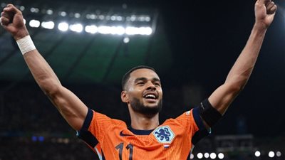 كودي جاكبو على رأس تشكيل هولندا لمواجهة إنجلترا في نصف نهائي اليورو