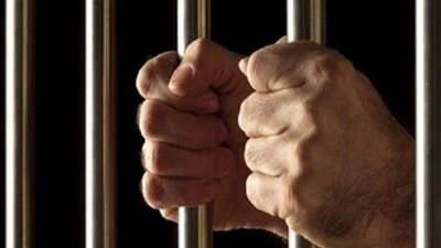 حبس رب أسرة لشروعه في التخلص من حياة نجلته بالوراق