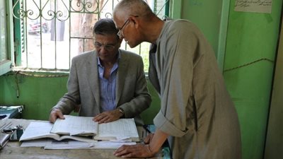 «هاتوا الدفاتر» وزير الزراعة يفاجئ مخازن الأسمدة في البحيرة والمنوفية (صور)