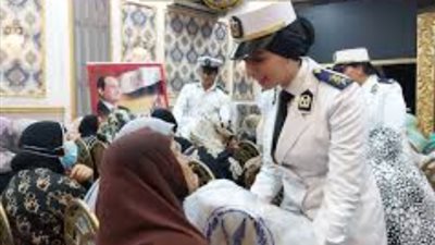 «الداخلية» تواصل توزيع عبوات غذائية على المناطق الأكثر احتياجا