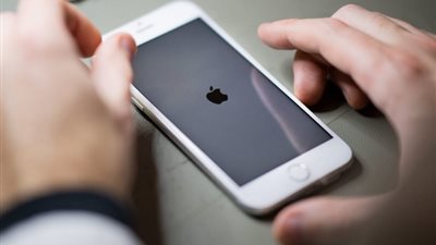 مش هتفصل منك، أفضل 5 طرق لإطالة عمر بطارية الآيفون