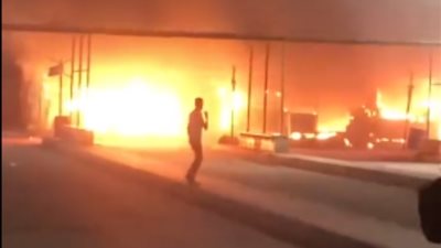 امتد إلى المحال التجارية، حريق هائل داخل موقف السلام الجديد