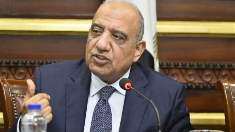 محمود عصمت، وزير الكهرباء