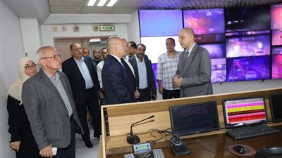 محافظ القاهرة يتفقد نفقي الأزهر للوقوف على حالتهما الفنية والإنشائية