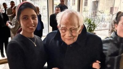 أصغر من بناته، حقيقة زواج الفنان رشوان توفيق بفتاة صغيرة (تفاصيل)