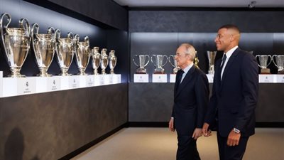 ريال مدريد يزيح الستار عن قميص نجمه الجديد «مبابي»، تعرف عليه