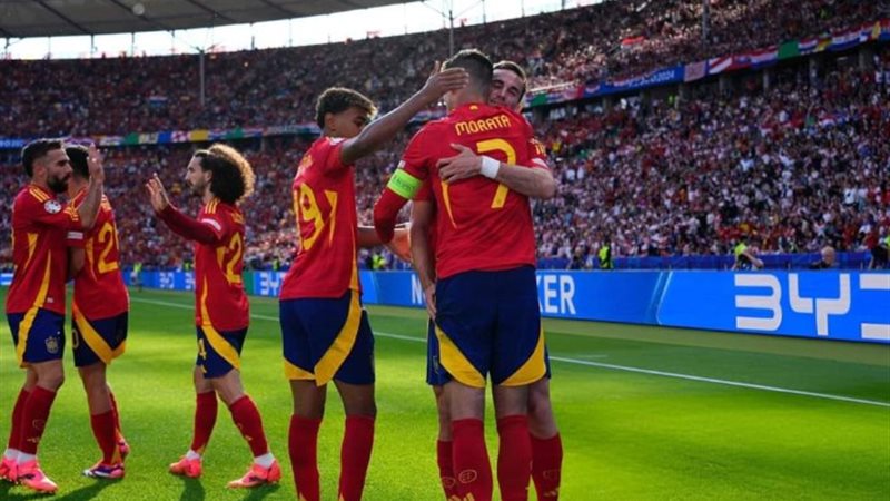 لاعبي منتخب إسبانيا