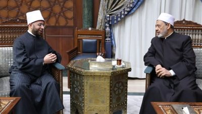 «كلنا إيد واحدة»، ماذا دار في أول لقاء جمع شيخ الأزهر بوزير الأوقاف؟