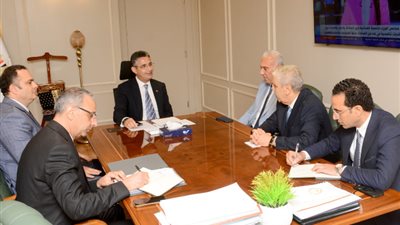 التموين: نواصل الربط الإلكتروني وضبط العمل بمنافذ جمعيتي والمجمعات الاستهلاكية