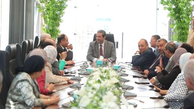 محافظ دمياط يبحث مع عميد كلية هندسة شبرا التعاون المشترك