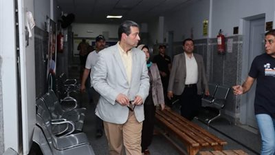محافظ دمياط يتفقد مركز صحة الأسرة أول للاطمئنان على الخدمات الطبية
