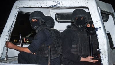 لامتناعه عن توصيلها، الداخلية تكشف ملابسات واقعة تعدى سائق على سيدة