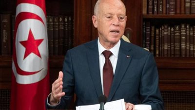 قيس سعيّد يعلن ترشحه لانتخابات الرئاسة التونسية المقبلة