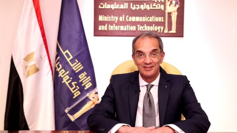 عمرو طلعت وزير الاتصالات وتكنولوجيا المعلومات