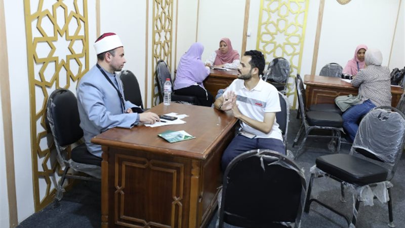 ركن الفتوى بمعرض الإسكندرية