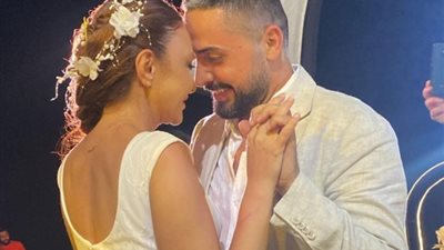 قصة حب في كسر عضم، زفاف نادين تحسين بيك وإياد عيسى (صور)