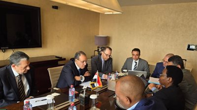 وزير الخارجية يستعرض جهود مصر في حفظ السلام وتحقيق التنمية إفريقيًا