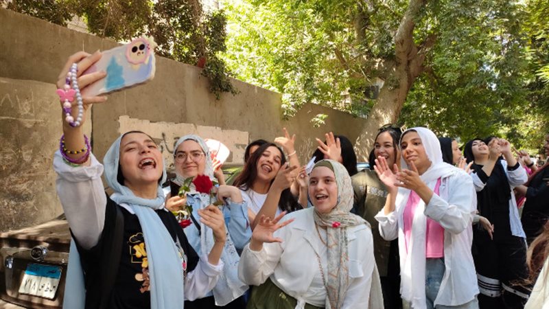 طلاب الثانوية العامة_ تصويرة نيرة أيمن