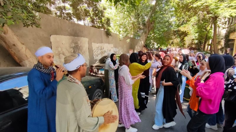 طلاب الثانوية العامة تصويرة نيرة أيمن