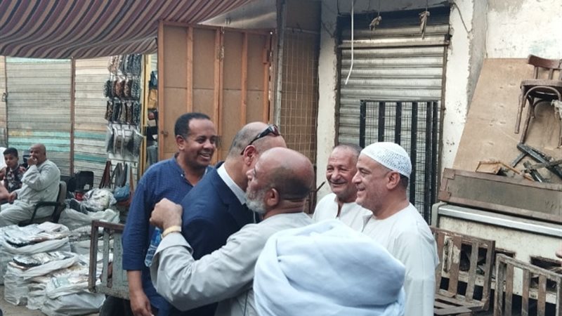 وزير العمل بموقع حريق حارة اليهود