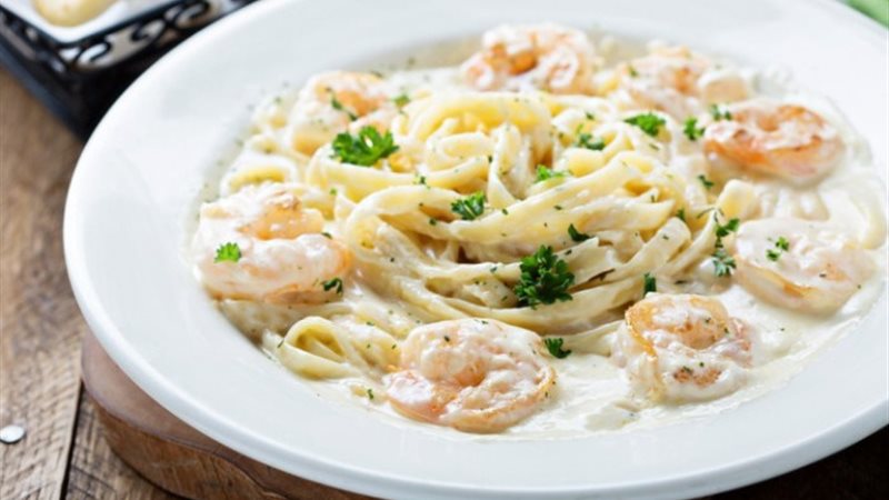 مكرونة وايت صوص بالجمبري