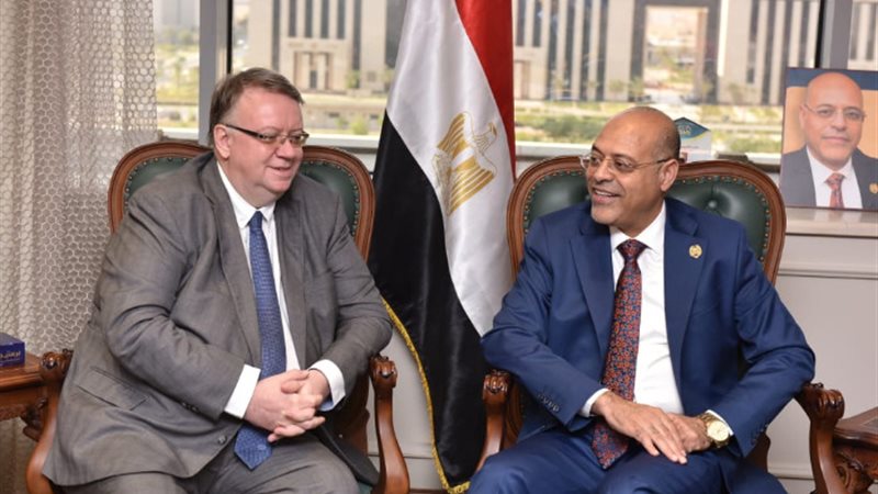 وزير العمل ومدير مكتب منظمة العمل الدولية بالقاهرة