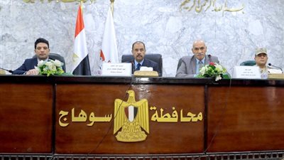 محافظ سوهاج يوجه بتنفيذ إزالات التعديات على الأراضي الزراعية فورا (صور)