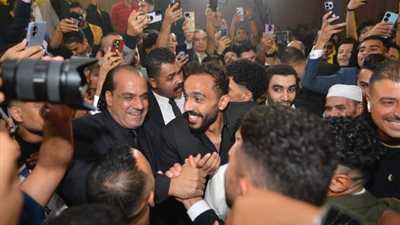 الشحات وأفشة وكهربا يشعلون حفل زفاف مروان عطية (صور وفيديو)
