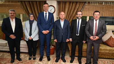 نائب رئيس الوزراء يستعرض إنشاء مصنع للضفائر الكهربائية بالروبيكي