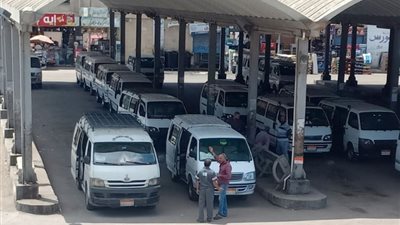 محافظ أسيوط يعلن تعريفة الأجرة الجديدة بعد رفع أسعار البنزين والسولار