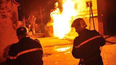 إصابة 4 أشخاص في حريق عقار بمدينة بدر