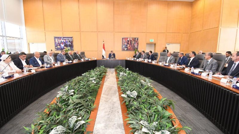 جانب من اجتماع وزارة الإسكان