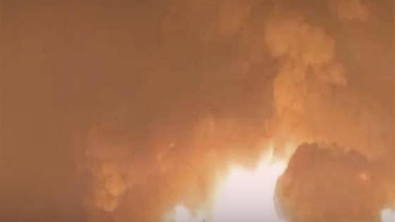 حريق مصنع دهانات بالمنطقة الصناعية