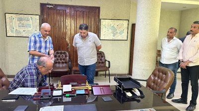 وزير الكهرباء يتفقد قطاع شبكات المدن الجديدة بمدينة العاشر من رمضان