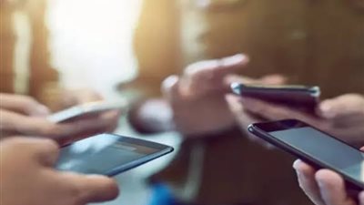 فرق السعر 2000 جنيه، مقارنة بين هاتفي هونر إكس وسبارك 2024