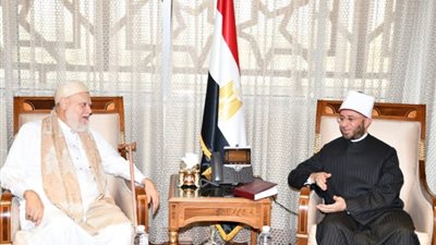 الأوقاف تستضيف الشيخ على جمعة لبحث المحاور الأربعة للوزارة