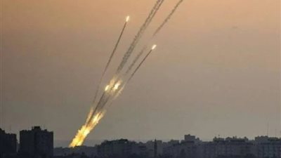 القاهرة الإخبارية: سرب مسيرات هجومية ينطلق من الجنوب اللبناني تجاه إسرائيل