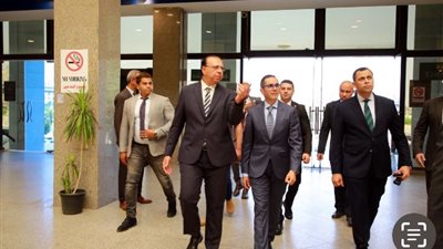 وزير الاستثمار يتفقد أرض المعارض للاطلاع على مخطط تطوير صالات العرض