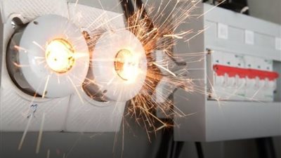 المعاينة الأولية تكشف سبب حريق محل تجاري في الحوامدية