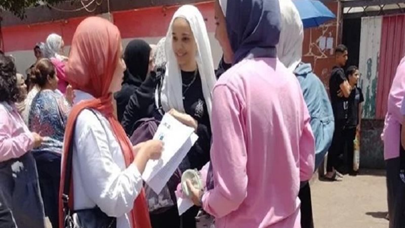 طلاب الثانوية العامة_ تصويرة نيرة أيمن