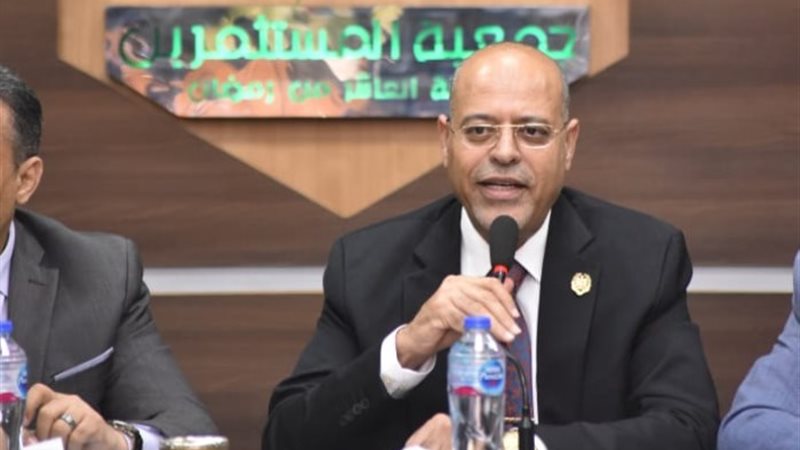 وزير العمل خلال لقاء مع جمعية مستثمري العاشر من رمضان