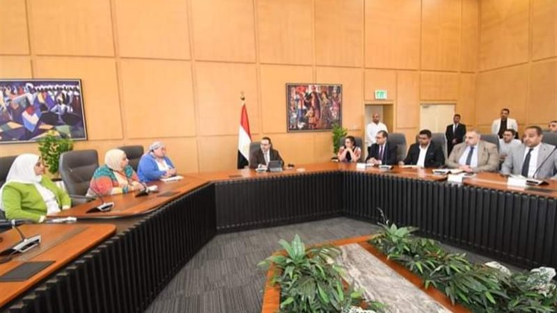 جانب من اجتماع وزارة الإسكان