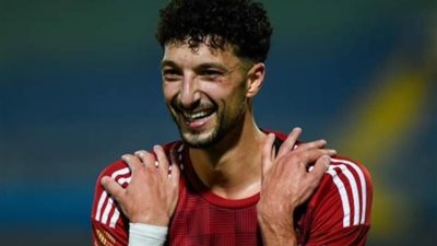 وسام أبوعلي يقص شريط أهداف مباراة الأهلي والبنك في الدوري