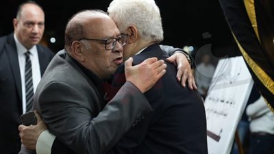 صلاح عبد الله وصفاء أبو السعود يواسيان مرتضى منصور في وفاة شقيقته(صور)