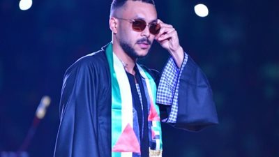 «بالشال الفلسطيني والجلبية»، ويجز يشعل الأجواء في مهرجان صيف بنغازي