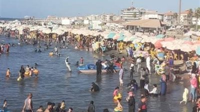 إنقاذ 54 حالة من الغرق بشواطئ رأس البر وتسليم 119 طفلا تائها