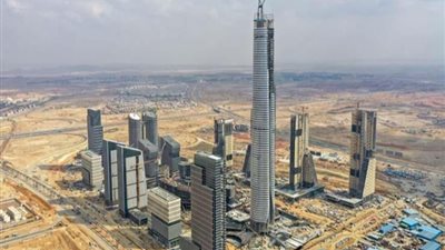 هل شركة العاصمة الإدارية معفية من الضرائب؟ خالد عباس يجيب