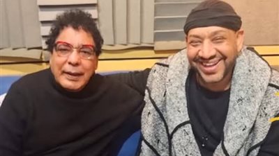 بعد أزمته الصحية، محمد منير يتعاون مع عصام كاريكا في «أنا الذي غنى»