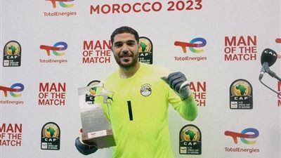 بدأ حياته لاعب كرة يد، من هو حمزة علاء حارس عرين الأهلي والمنتخب الأولمبي؟